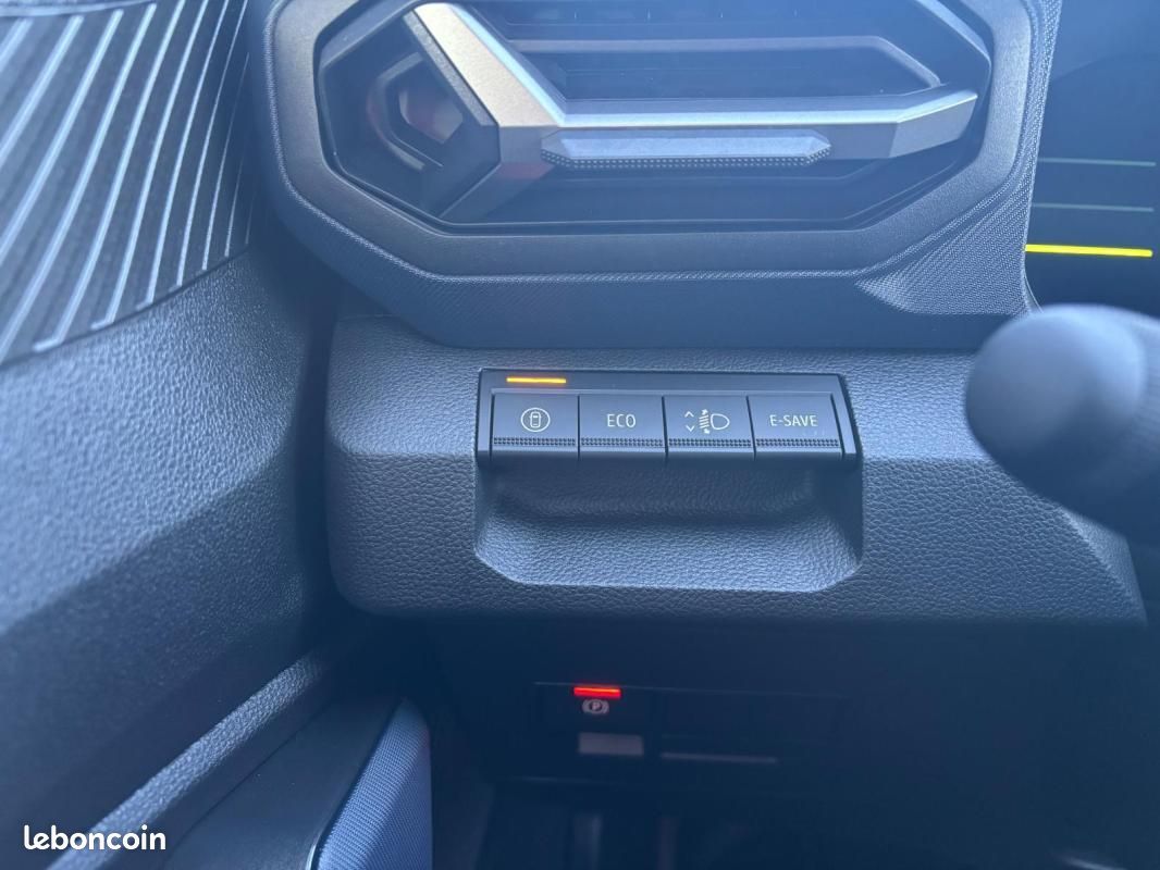 Dacia Duster 1.6 HYBRID 140CH JOURNEY (image 15)