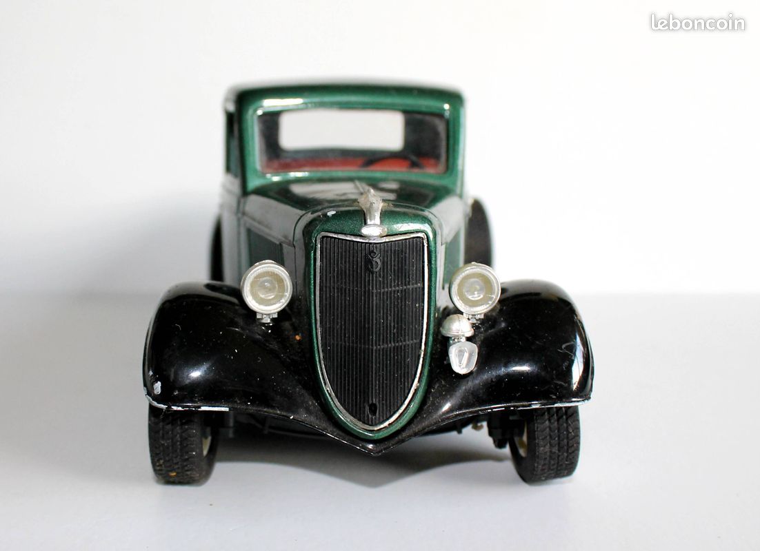 Solido 1/18 – Ford Pick-up Zentis – Collection Rare, Blanc, état Neuf