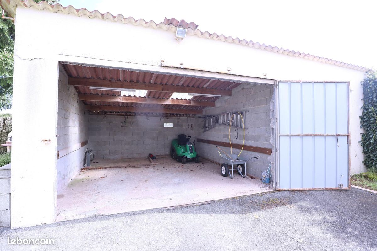 Pavillon 5 pièces 97 m² - Sauzé-Vaussais 79190 (image principale 13)