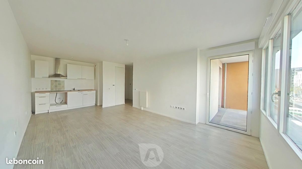 Appartement 2 pièces 44 m² · à Les Ulis · 44 m² · 160 000 €