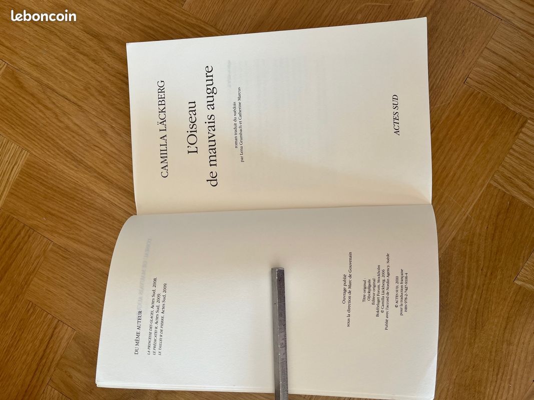 Livre ''L'Oiseau de mauvais augure'', Camilla Läckberg 2006 (image 13)