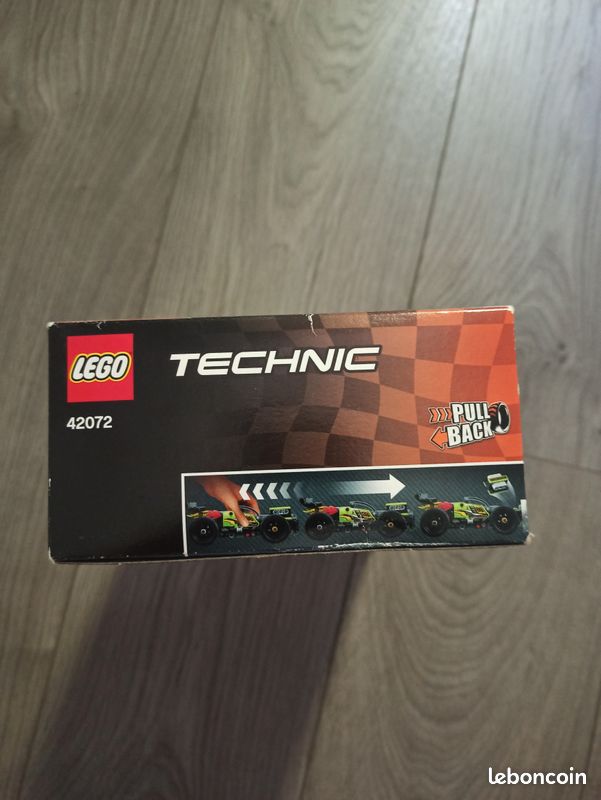 Lego technic 42072 (image 3)