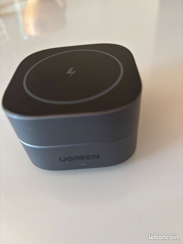 Chargeur sans fil magnétique 2-en-1 Ugreen (image 3)