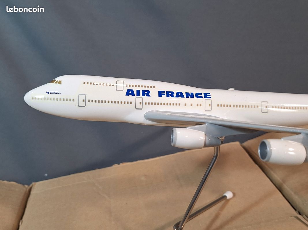 Maquette avion Boeing B747 400 au 1/200e par Bourbon en boite (image 4)