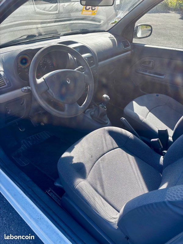 ✅RENAULT CLIO 2 1.5 dci CONFORT AUTHENTIQUE CONTROLE TECHNIQUE OK✅ (image 3)