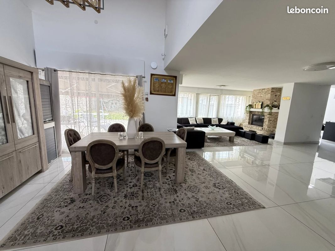 Maison 6 pièces 185 m² · à Roubaix · 185 m² · 410 000 €
