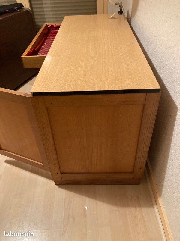 Bureau vintage en bois (image 3)