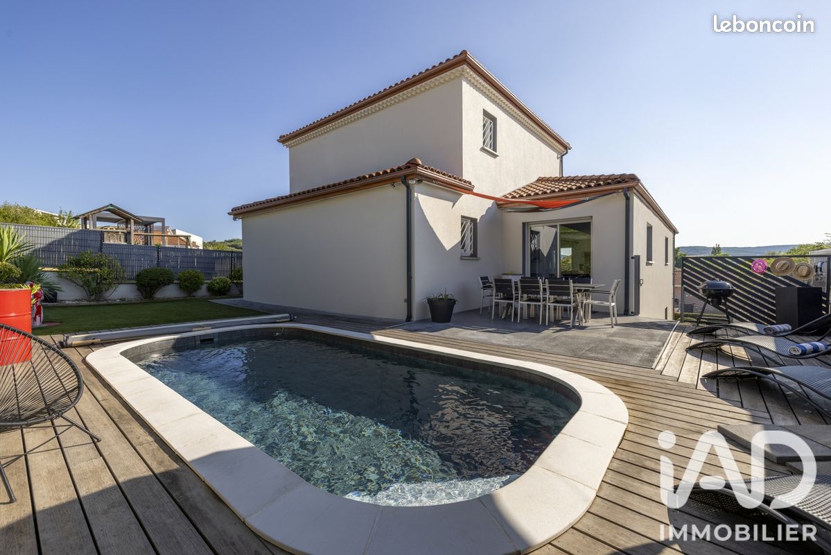Maison 5 pièces 156 m² · au Cendre · 156 m² · 515 000 €