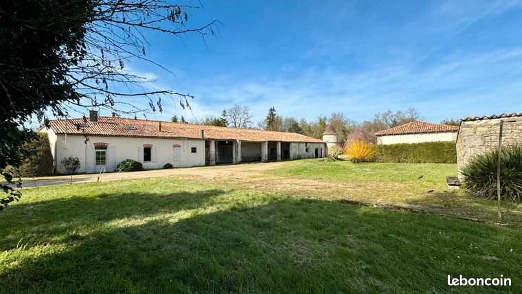 Propriété 7 pièces 258 m²