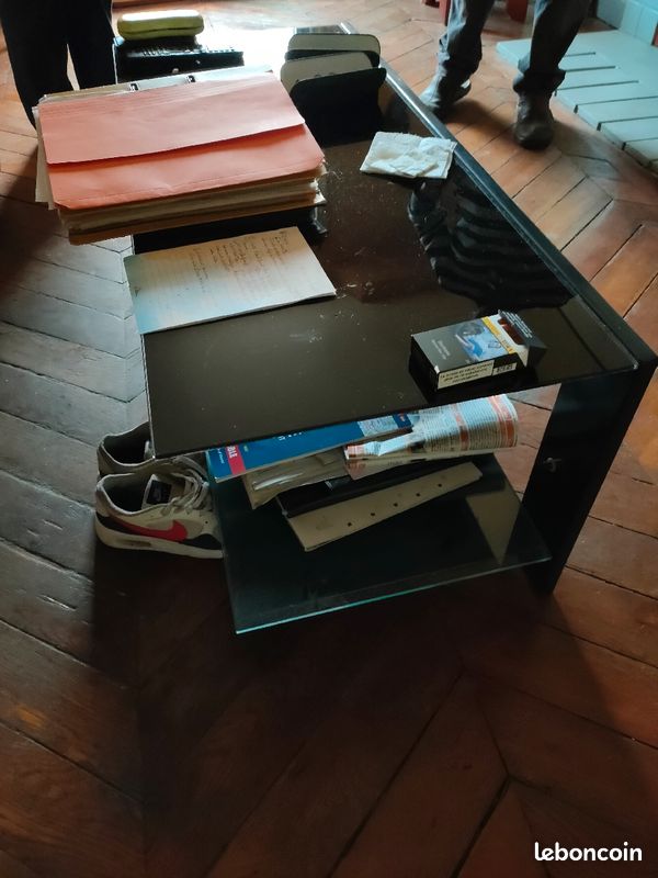 Table basse en verre noir (image 2)