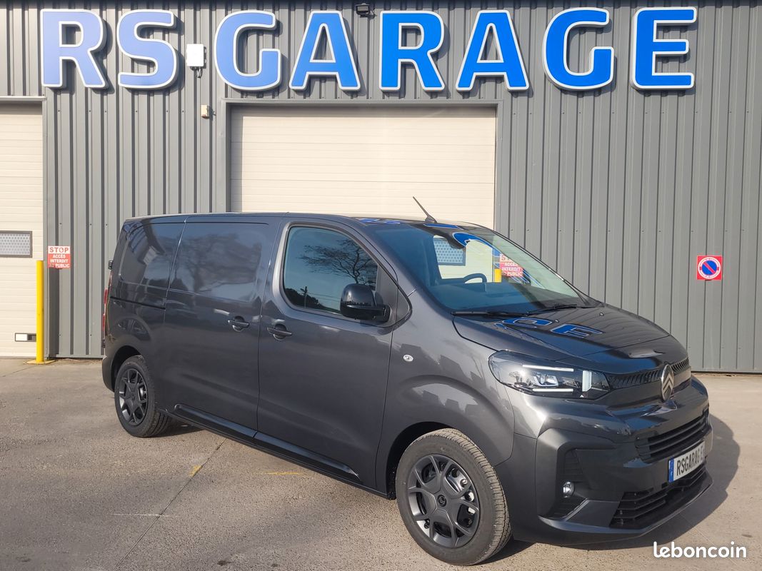 CITROEN JUMPY III Phase 2 FOURGON STANDARD « M » 2.2 Blue HDI 150 EAT8 03 PLACES NEUF avec 2 PORTES LATÉRALES + HABILLAGE BOIS COMPLET + PACKS LOOK – CONNECTIVITÉ – CAMÉRA ( Prix de Vente 29 990 HT ) (image 1)