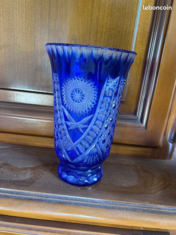 Vase (image 1)