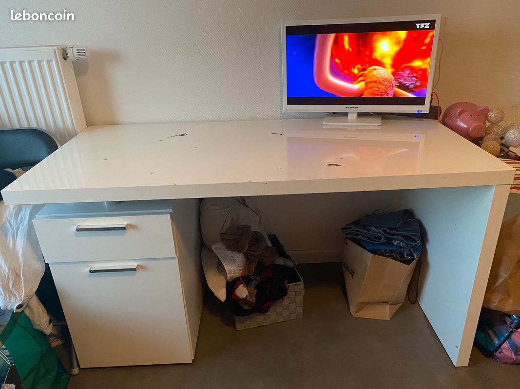 Bureau (image 6)