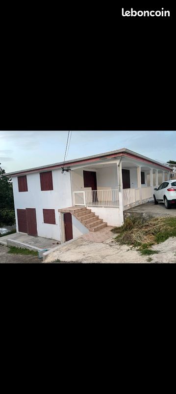 Maison 4 pièces 150 m² · à Sainte-Anne · 150 m² · 1 200 €/mois
