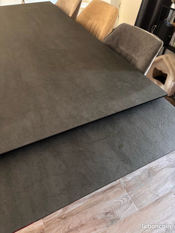 Table et chaises (image 2)