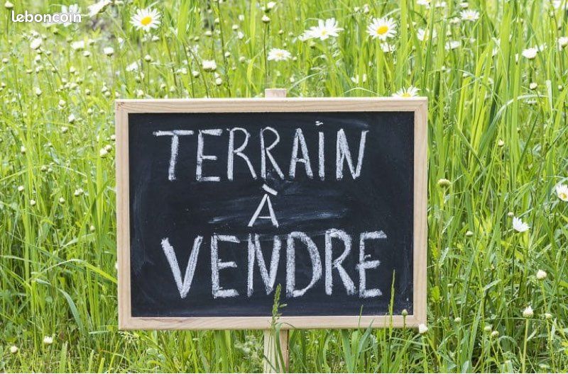 Terrain 1700m2 · à Saint-Denis-en-Val · 169 000 €