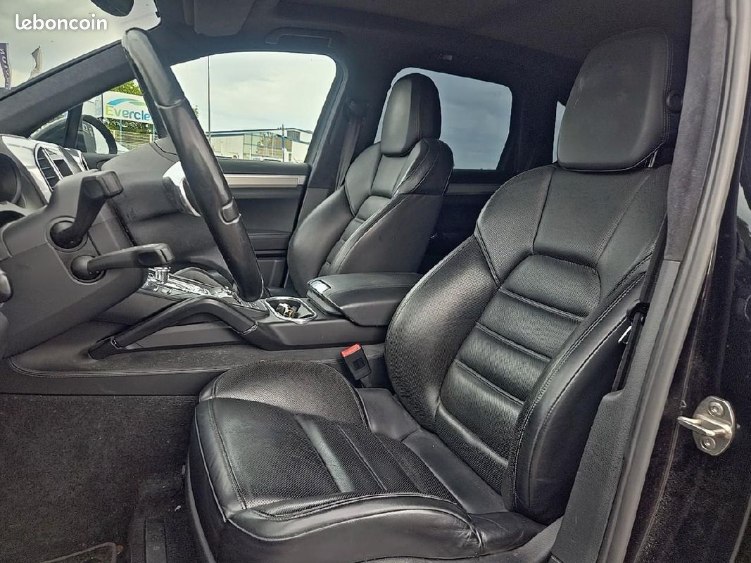 PORSCHE CAYENNE (958) turbo (image 15)