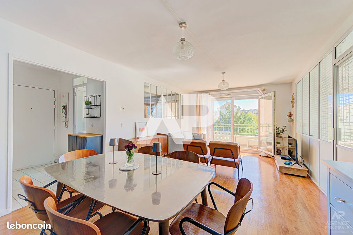 Appartement 5 pièces 98 m² · à Rueil-Malmaison · 98 m² · 695 000 €