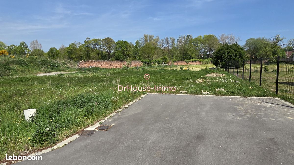Terrain 710 m² · à Wahagnies · 710 m² · 125 000 €