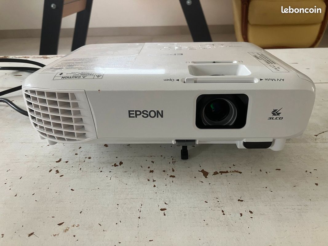 Vidéo projecteur Epson EBW06 Photo, audio & vidéo