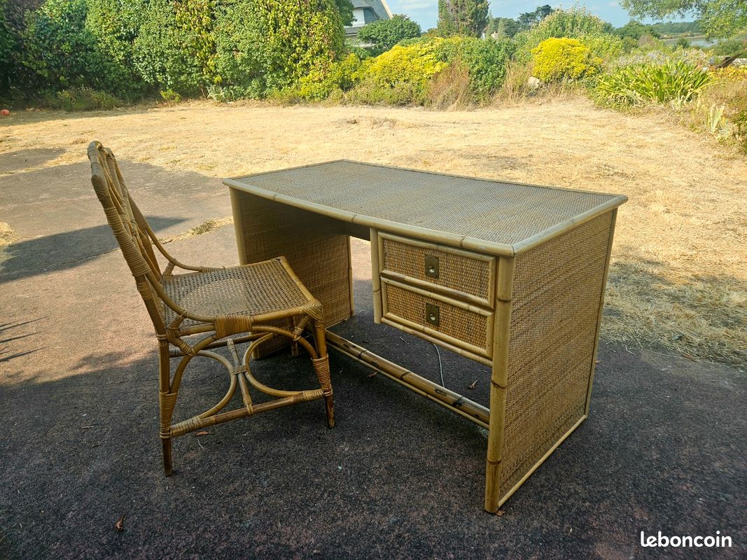 Bureau et chaise en rotin (image 1)