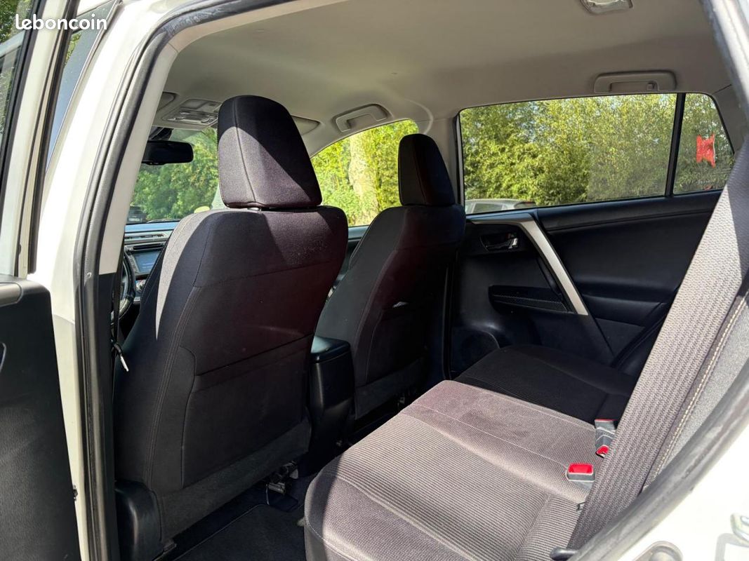 TOYOTA RAV 4 150 D-4D Life Edition 4X4 (image 15)