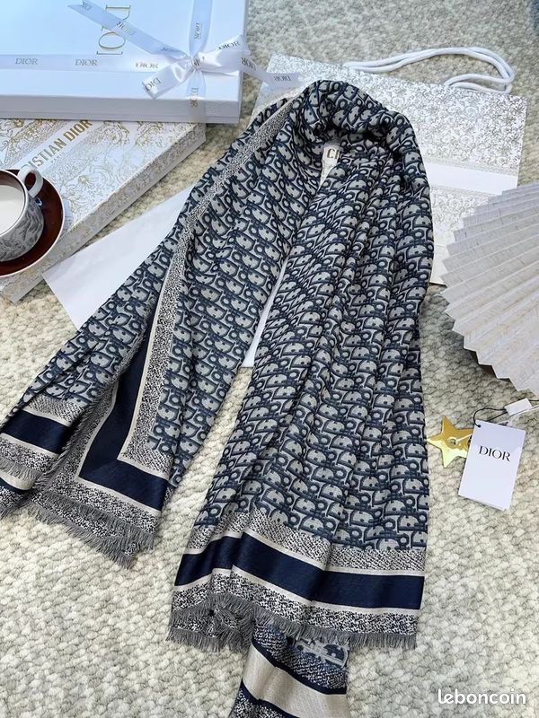 écharpe Dior (image 4)