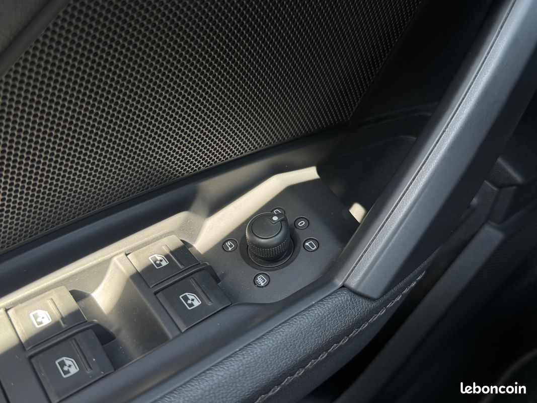 AUDI A3 Sportback 35 TDI 150 S tronic 7 S Line (image 24)
