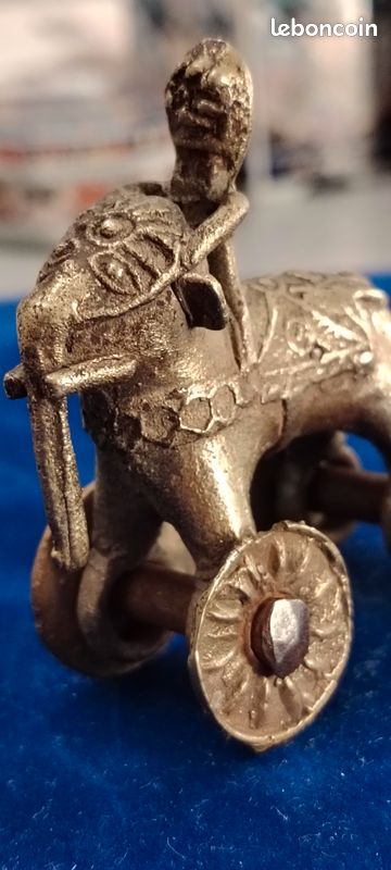 ANCIEN JOUET DE temple Cheval sur roues bronze Inde (59101