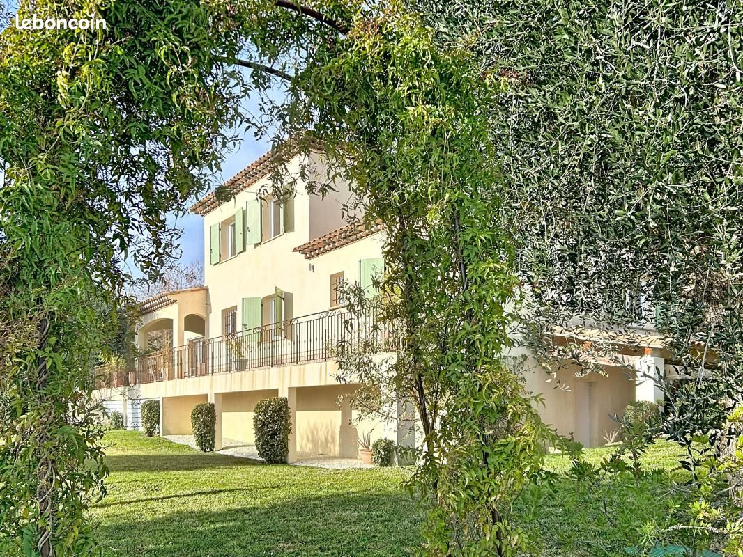 Maison 5 pièces 164 m² · à Gattières · 164 m² · 1 190 000 €