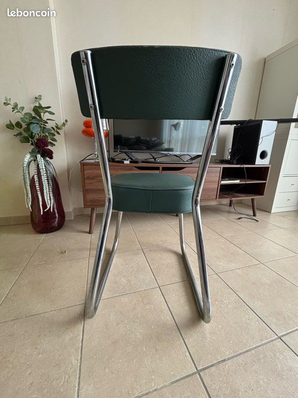 Chaise rétro (image 3)