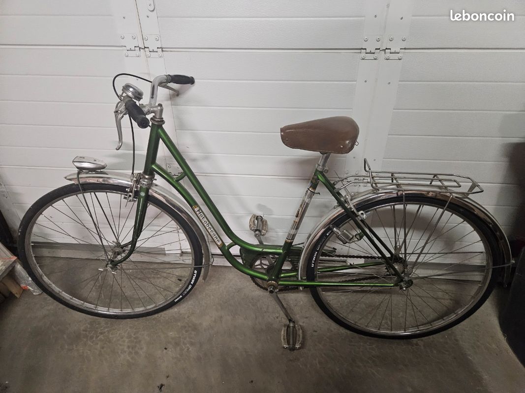 BELLE ANCIENNE SELLE De VELO ANCIENNE CUIR MOTOBECANE Pour Cycle Ancien 2 Roues Imgx1200 1122