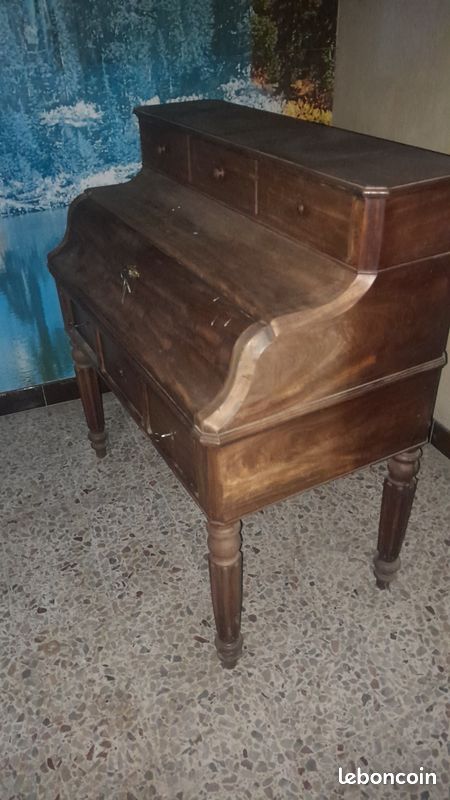 Meuble ancien en bois (image 2)