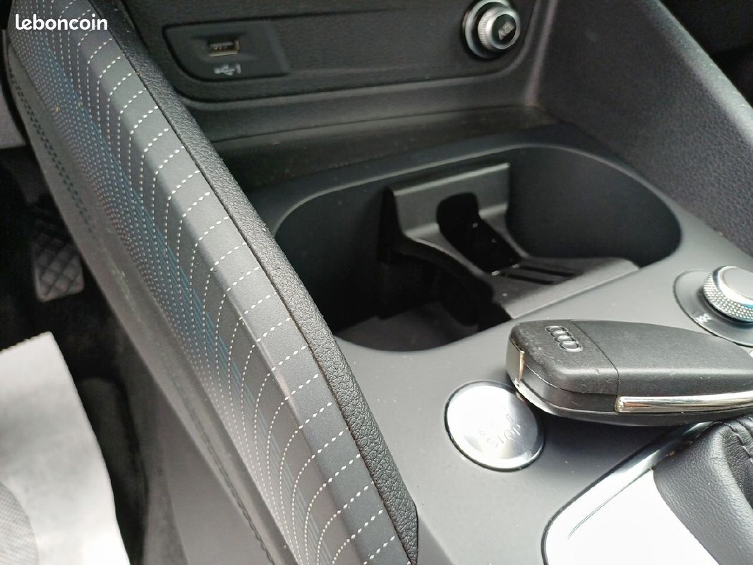 AUDI Q2 35 TFSI 150 S tronic 7 Design Luxe (image 25)