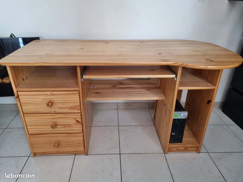 Bureau (image 1)