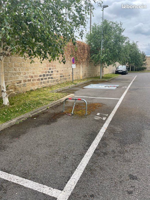 Parking extérieur Résidence Gambetta · à Persan · 45 €/mois