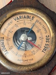 Baromètre Vintage en Bois Massif en Forme de Roue de Navire - Décoration Marine Unique - Décoration