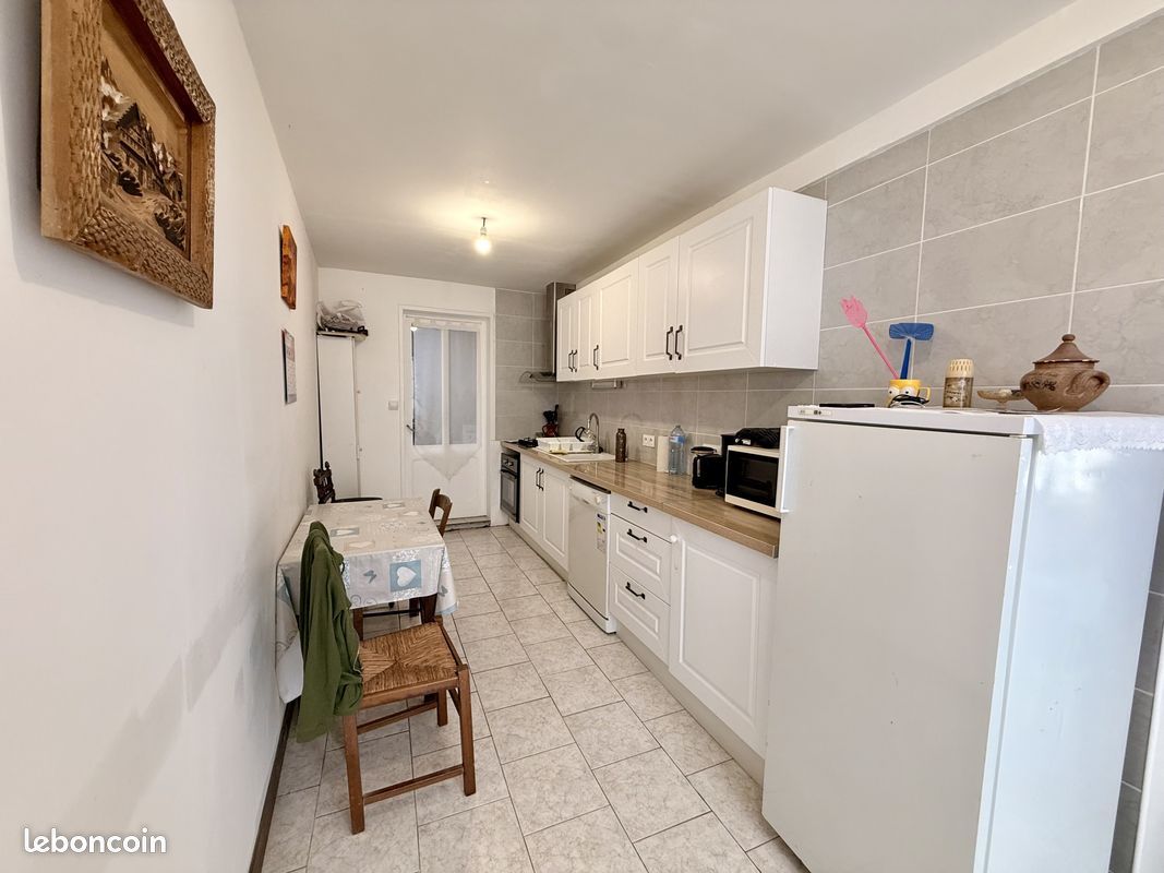 Maison 5 pièces 196 m² (image 2)