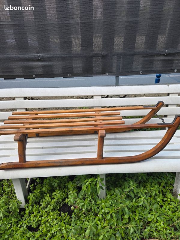 Luge ancienne (image 2)