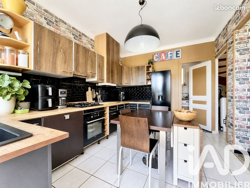 Maison 5 pièces 80 m² · à Chartres · 80 m² · 229 900 €