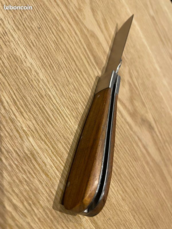 Ancien couteau à huitre Pradel à lame inox et poignée bois mesurant 14,5 cm
