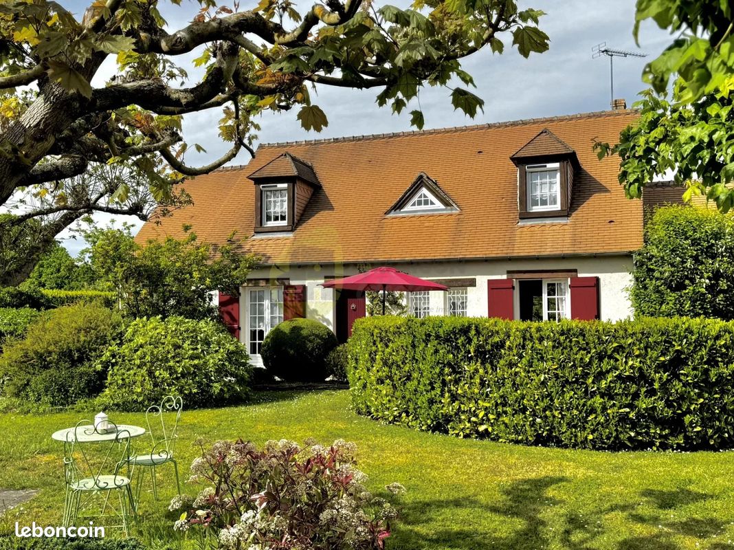 Maison 146 m² · à Vasselay · 146 m² · 307 000 €