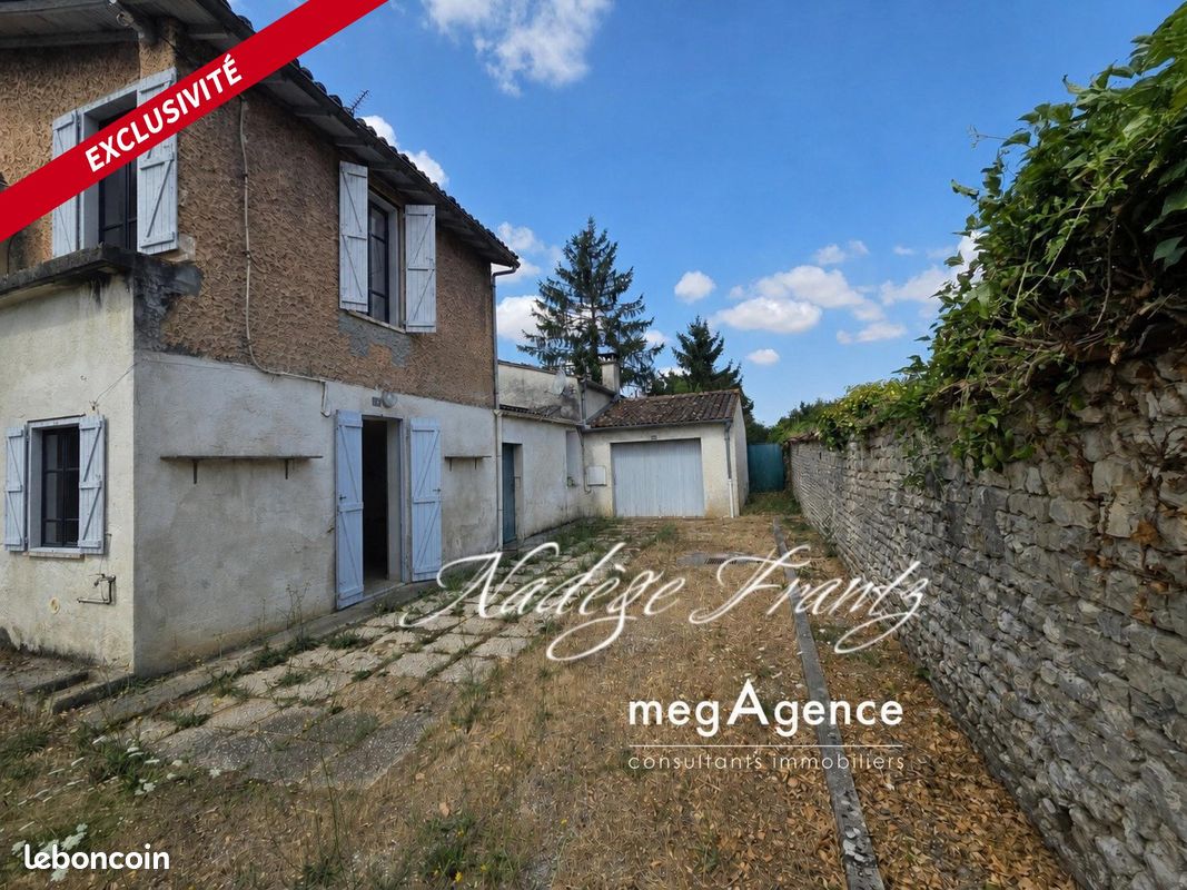 Maison 3 pièces 73 m² · à Saint-Jean-d'Angély · 73 m² · 82 000 €
