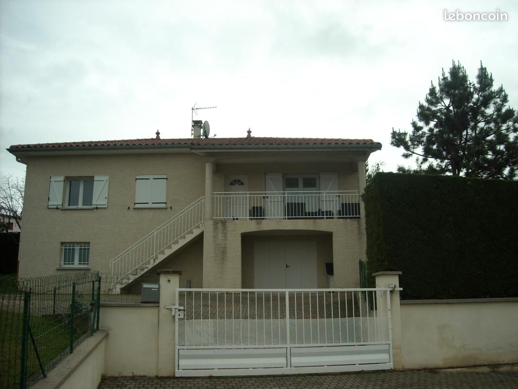 Maison 5 pièces 152 m² · à Saint-Galmier · 152 m² · 1 290 €/mois