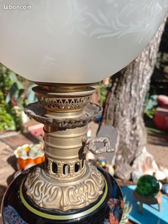 Lampe à Pétrole Ancienne Style Napoléon III - Céramique Bleue Et Laiton - XIXe Siècle - Bon état