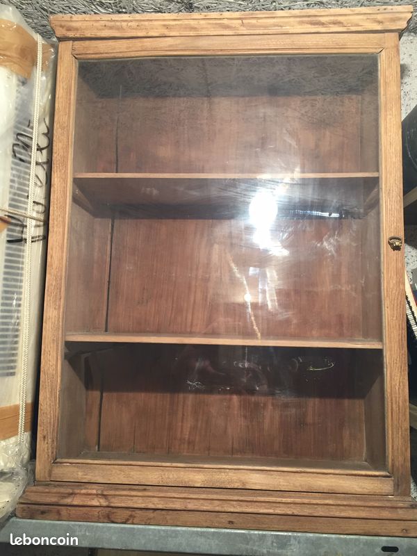 Vitrine en Pin (image 1)