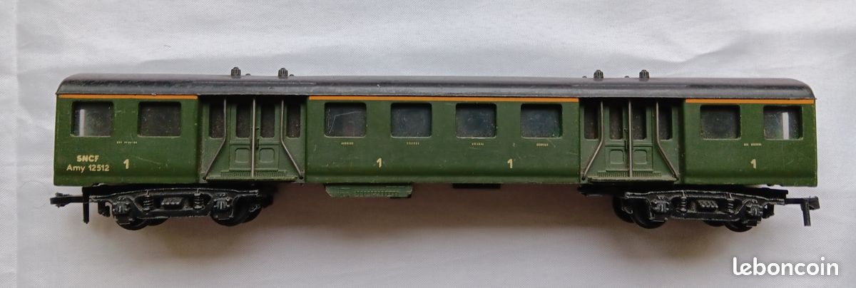 Lot De 2 Wagons Hornby SNCF - 1ère Et 2nde Classe - BMY 12514 & AMY 12512 - Occasion