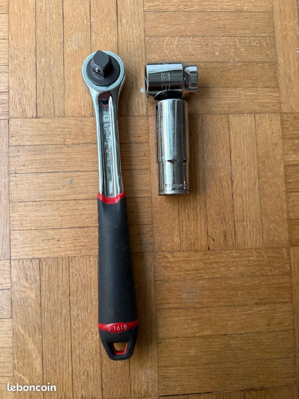 Cliquet Facom Avec Douilles – Le Set Qui Dépanne Pour Tout Bricolage