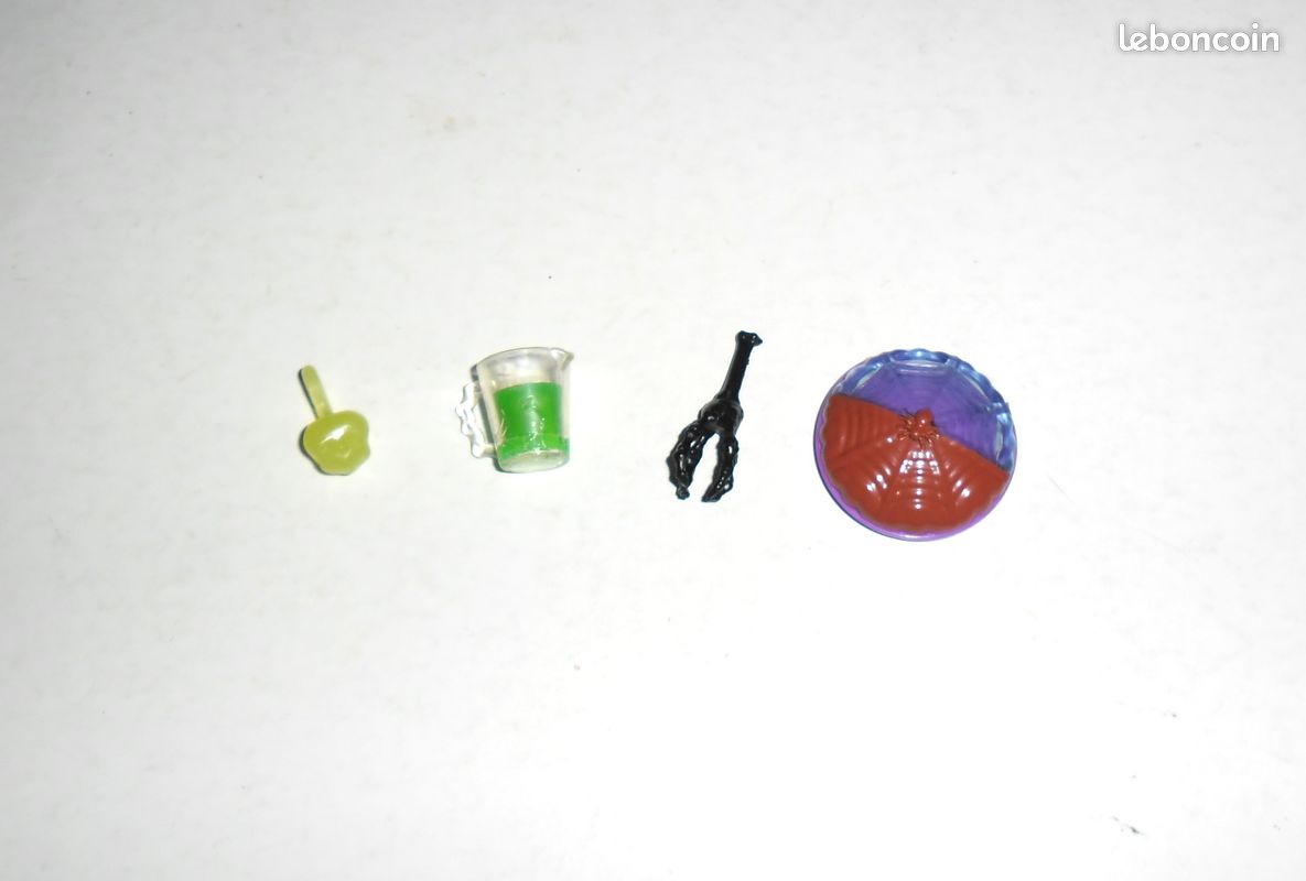 Lot Petit Accessoire Monster High (image 1)