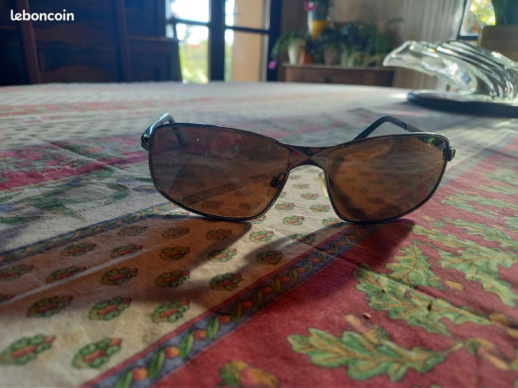 Paire de lunettes de soleil Columbia (image 1)